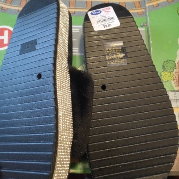 Blinged out furry slides - Picture 2 of 3